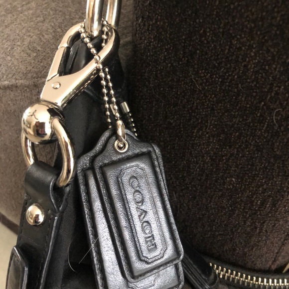 Coach purse - Authentic - Picture 5 of 12